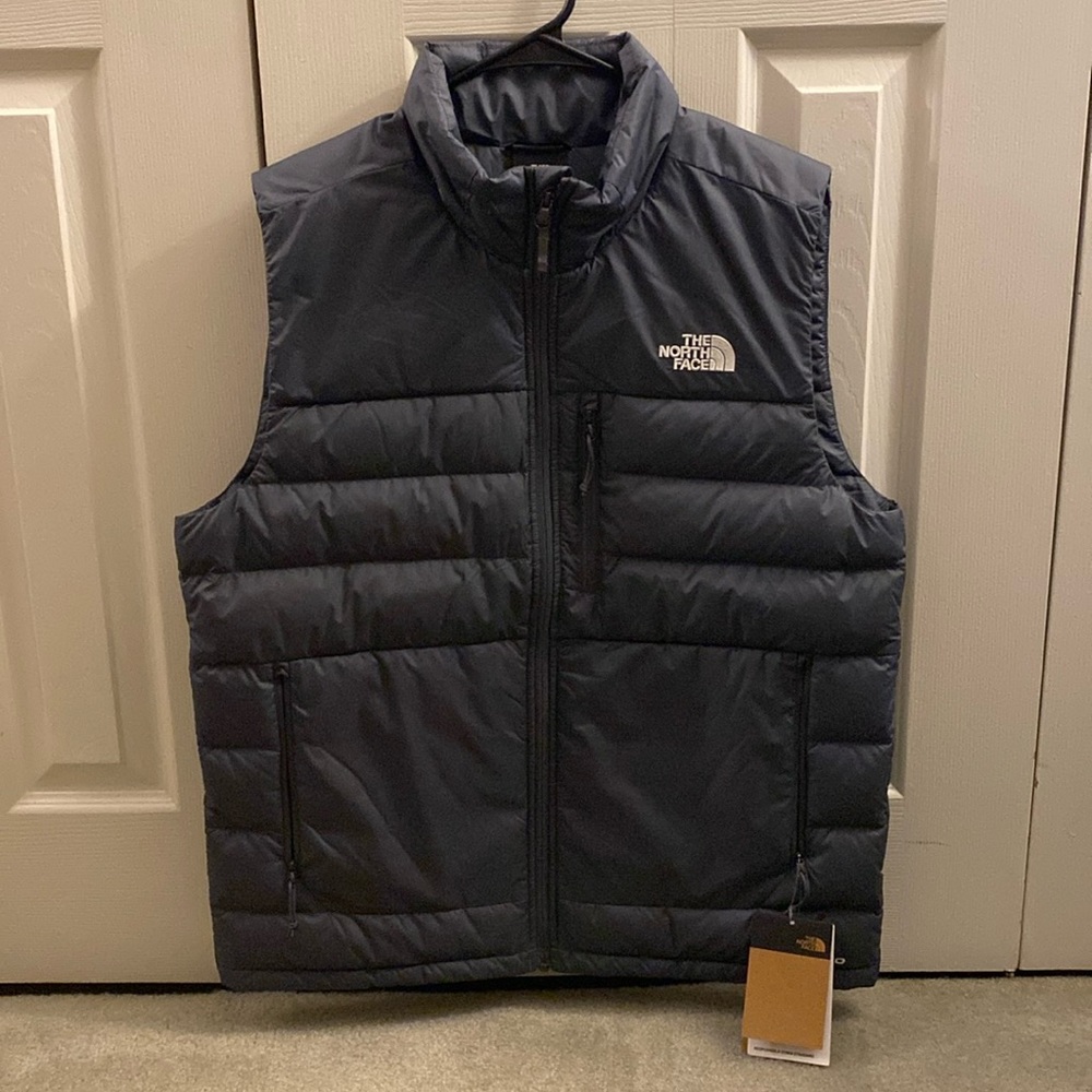 NORTH FACE VEST GRAY MEDIUM NWT